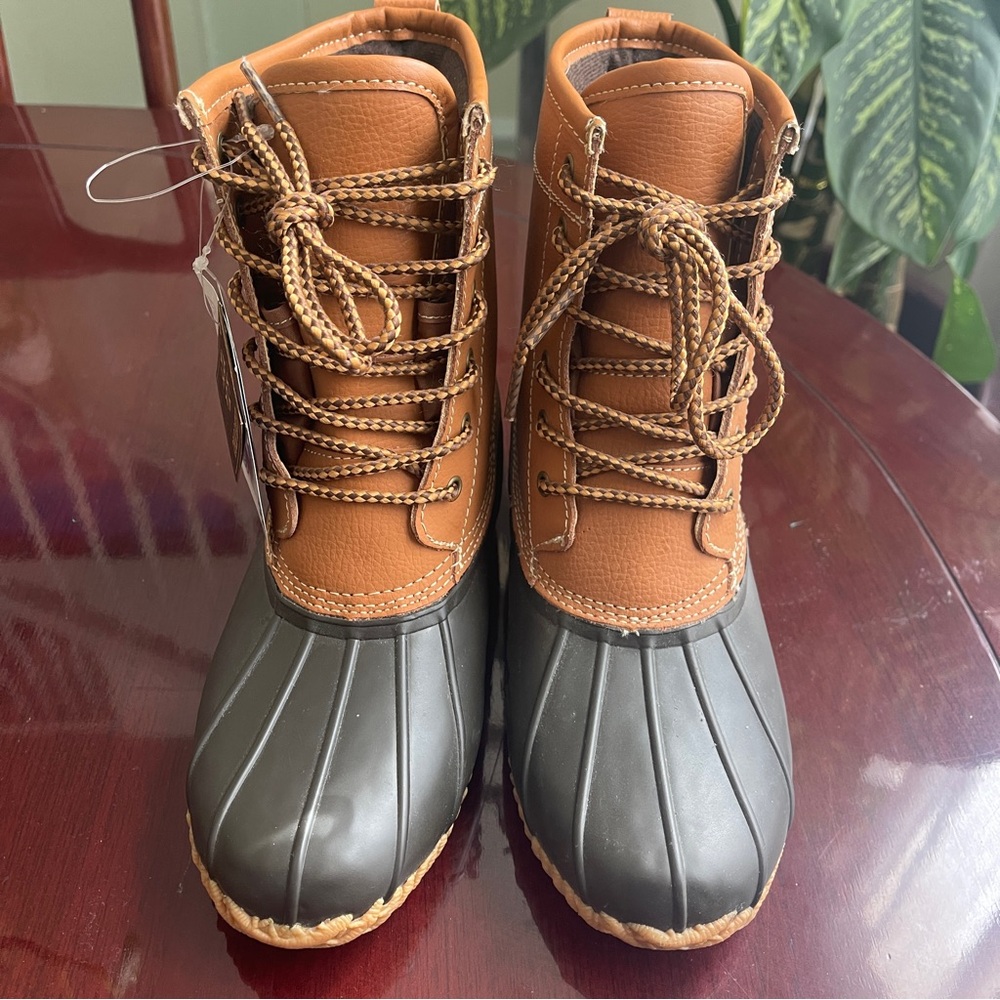 Khombu US Ski Team Tan and Black Winter Boots Sz 7